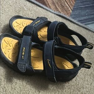 Nike ACG Hiking Outdoor 305375 Blue Black Yellow Running -401 Sandals SZ 11